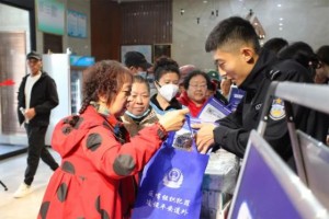 冰城公安组织开展“助力亚冬 平安护航”主题安全文化宣讲活动