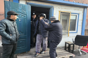 【春雷行动】警徽闪耀 护送哮喘老人平安回家