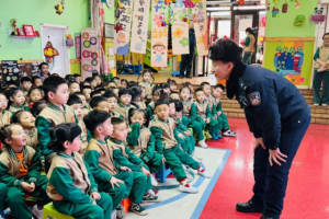 【春雷行动】冰城公安：多维宣传  织密江上安全网