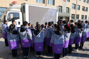【春雷行动】点亮校园“安全灯塔”  冰城公安全方位守护师生平安