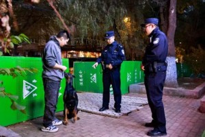 宣教“走新” 服务“走心”  冰城公安送您一份文明养犬新攻略