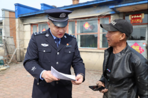 冰城公安：  奏响护农“平安乐” 守护春耕“警行时”