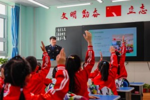 “7×24小时”百万人在线观看  冰城公安“开学第一课”完美收官
