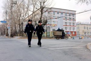 南岗公安护航“平安清明” 筑牢安全文明祭扫防线