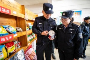 农资检查保安全 严把春耕质量关 ——哈尔滨市公安局香坊分局开展农资检查及普法宣传活动