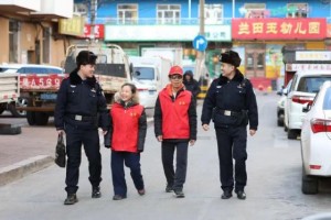 东莱街派出所：  百姓炕头解难题 网格里写满平安