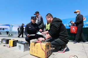 冰城公安集中宣传为水域生态安全  注入“全民力量”