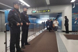 演唱会激情唱响  冰城公安同奏“平安乐章”