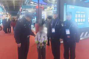 有力度更有温度！冰城公安护航哈洽暖人心