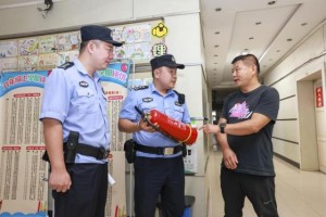 “警”随高考！冰城公安全面“体检”  为平安高考再加码