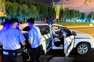 冰城公安：  让平安与温情 成为盛夏欢的底色