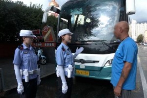 冰城公安：暑期客运专项治理 筑牢出行安全防线