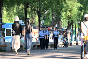 从晨曦到日暮 冰城守岛人的“温度与速度”时刻在线