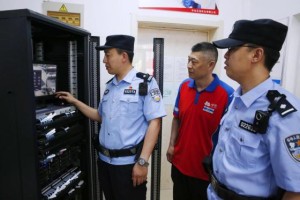 冰城公安：  用服务温度激活营商环境“一池春水”