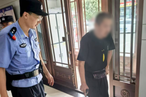 暖心守护！南岗分局民警巡逻中连续救助迷路老人 警民携手传递城市温度