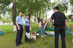 冰城公安：精细化护游 擦亮江畔明珠