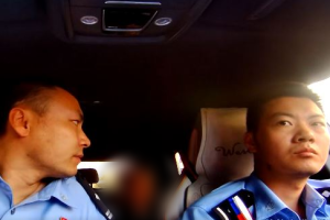 冰城警民情深：南岗分局民警巡逻中接力守护 温暖走失老人回家路