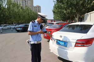 冰城公安：出硬招整治老旧车  源头筑牢出行安全网