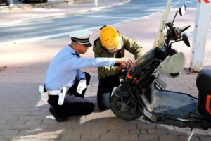 头盔不戴？音响乱装？冰城公安出手了！