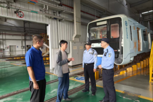 冰城守护者：平安轨道上的温情密码