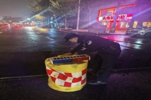 雪天“警”色浓  道外公安为平安护航
