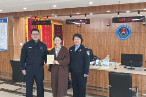 冰城公安：窗口微光汇聚暖流 便民服务温暖人心