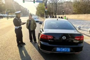 还静于民  冰城公安严查违法鸣笛 守护文明出行环境