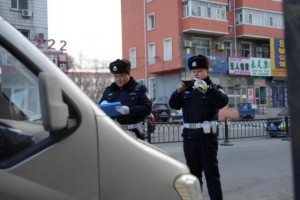 冰城公安集中整治“僵尸车”  全力释放城市公共资源