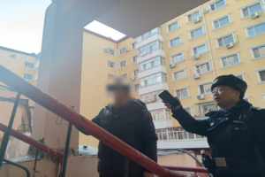 南岗公安分局民警巡逻中暖心救助走失老人 寒冬里传递警民温情