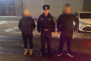 寒夜温情：南岗分局民警巡逻中暖心调解助离家女子与家人和解
