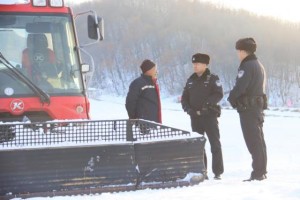 宾县公安局元旦守护二龙湖冰上安全 筑牢冬季水域平安防线