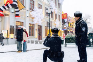 冰城公安暖心护航  中华巴洛克街区文旅平安“升温”