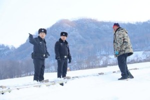 宾县公安全力护航二龙山冰雪文旅盛宴