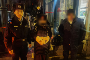 冰城警暖侨心 南岗分局民警巡逻中双语服务护航异国旅途