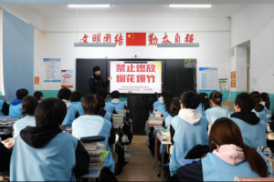 护校安园不松懈 冰城公安用“警察蓝”  筑牢校园安全屏障