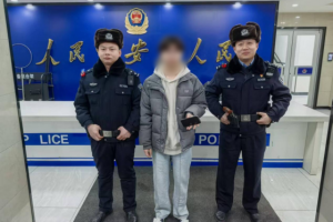 南岗分局民警巡逻中暖心寻失物 高效服务守护群众财产安全