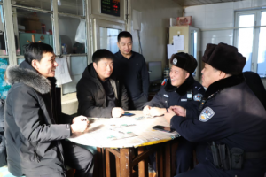 回乡两年，他把“平安”二字踩进三站镇的每一条小路