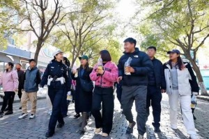 芳华不负警色 红绿灯下谱写平安