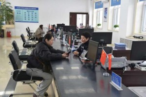 冰城公安“管、服、宣”念好三字诀  筑牢道路交通安全防线