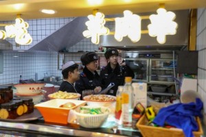 冰城公安发力  拧紧“九小场所”安全阀