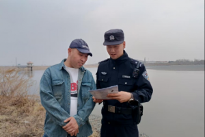 江畔春暖 平安相伴  冰城民警守护在身边