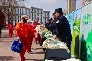 冰城公安加强犬只管理  向陋习说“不”