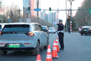 秩序与温度并举  冰城公安全力护航这场音乐盛宴