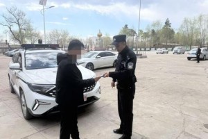 巡逻捡遗失手机 民警暖心寻失主