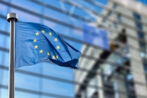 欧盟投票通过对美征收25%关税反制措施