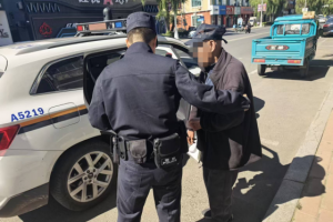 九旬老人迷路 警民情深守护平安回家路