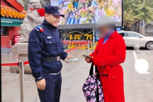 冰城巡逻民警暖心服务获赞  连续三日传递城市温度