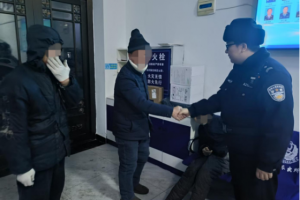 春雷行动：拾荒老人迷路，通河公安倾情救助