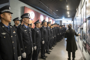 缅怀先烈铸忠诚 重温誓词守初心 ——香坊分局组织开展清明祭扫主题党日活动