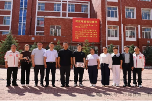 情系教育送温暖 爱心关怀促成长——中国移动黑龙江公司大庆林甸分公司为一中学子捐赠物资